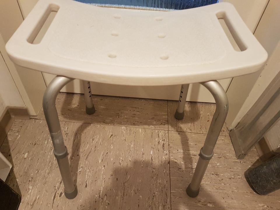 Hocker höhenverstellbar / Sanitär Hocker / Allzweck Hocker in Köln
