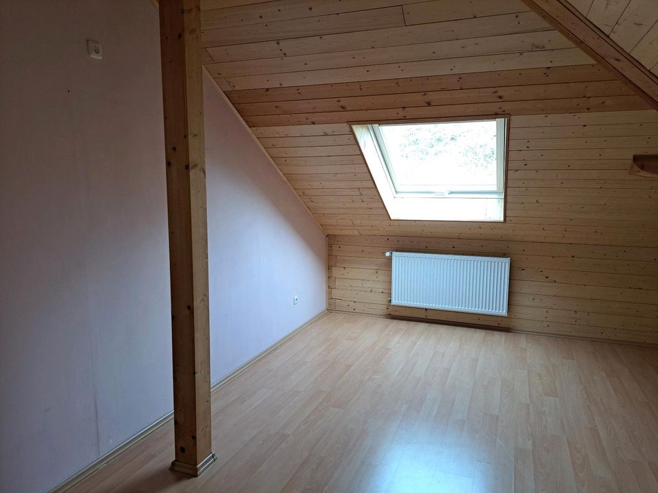 Dachgeschoss Wohnung mit Loggia in Langerwehe