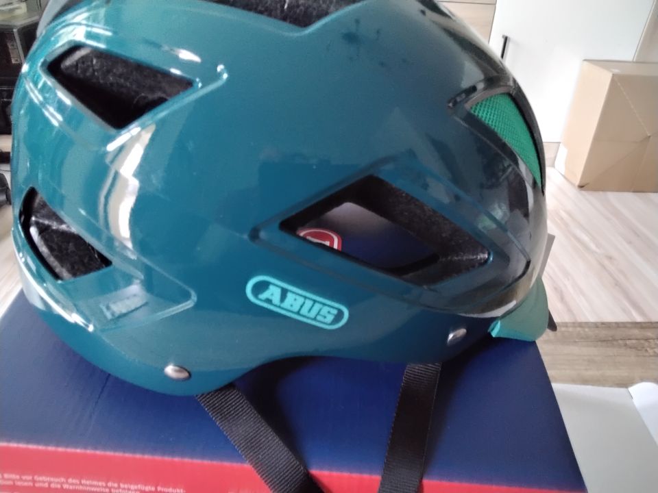 Abus fahrradhelm hyban 2.0 in Bergisch Gladbach