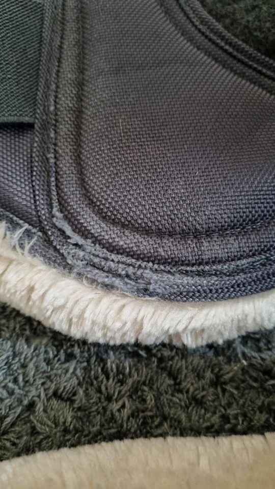 Eskadron Faux Fur Gamaschen S in grau in Bielefeld