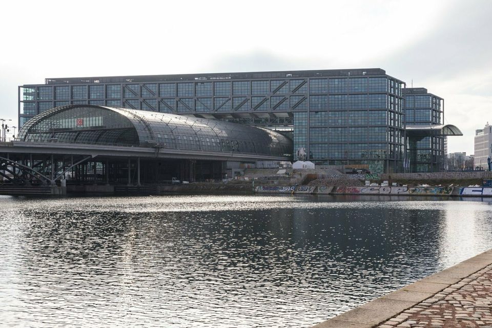 Unbegrenzter Bürozugang zu unseren Öffnungszeiten in Regus Hauptbahnhof Europaplatz in Berlin