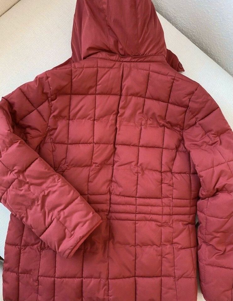 s.Oliver Jacke Winterjacke Gr.40 rot in Bad Schwalbach