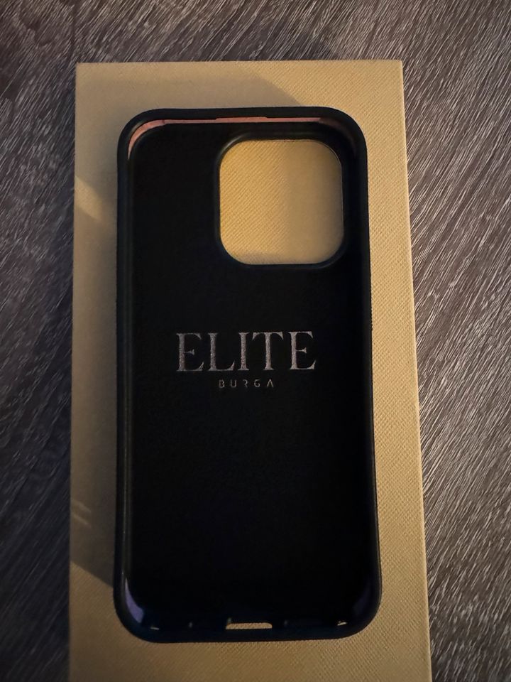 IPhone 15 Pro Hülle von Burga Elite Mag Safe in Dortmund