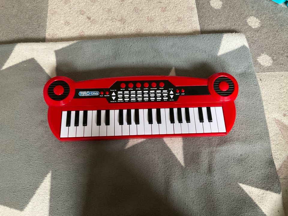 Keyboard für Kinder in Gettorf