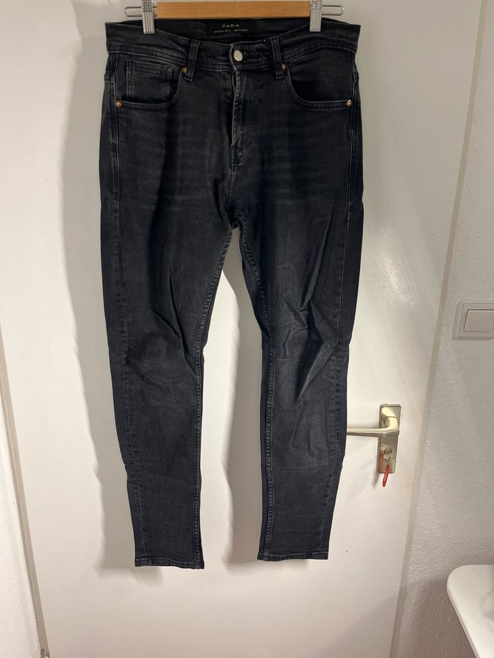 ZARA Hose Jeans Größe 40 in Schwarz in Mainz
