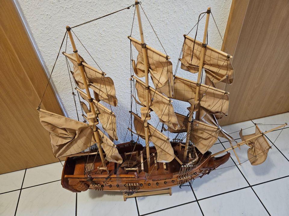 Modellschiff U.s.s. Comstituion 3 Master Maritim in Köln