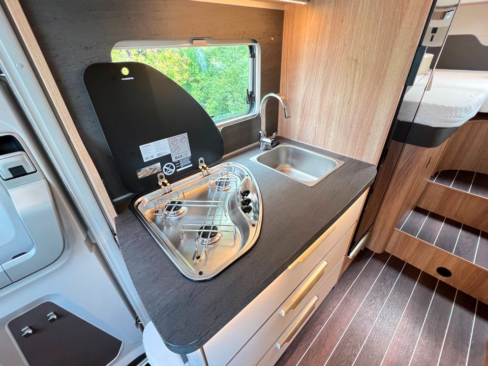 Knaus Sky Wave 650 MEG Einzelbetten hinten + Hubbett für 2-4 Personen | Automatik Wohnmobil Reisemobil Camper mieten - Camping Urlaub in Salzkotten