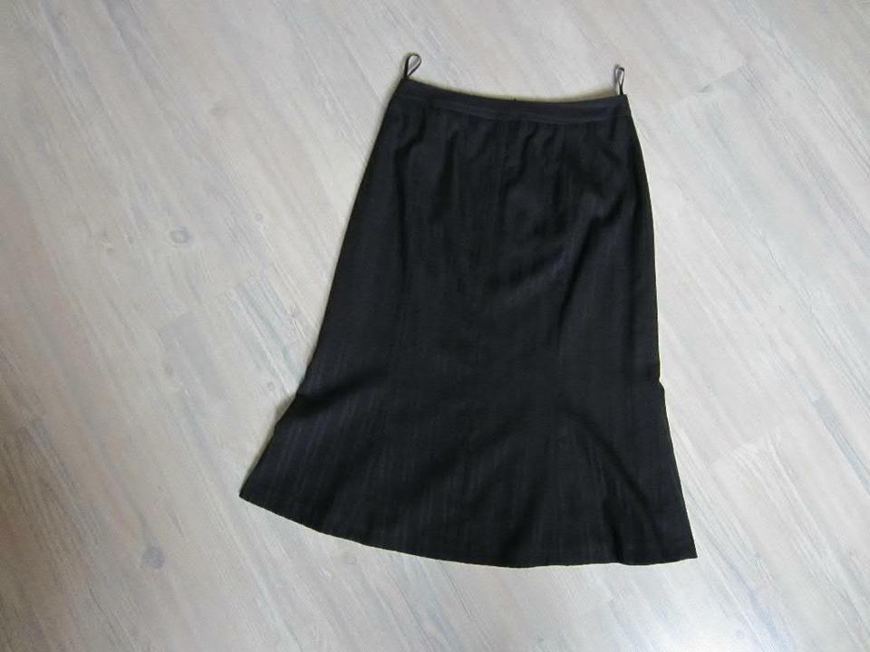 Damen Kostüm Jacke/Rock schwarz gestreift Gr. 38/34 Comma in Hohenroth bei Bad Neustadt a d Saale