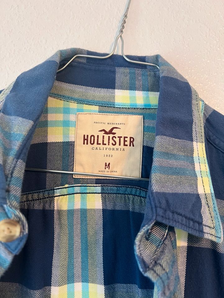 Holister Hemden 4x M und 1x S wie neue in Frankfurt am Main