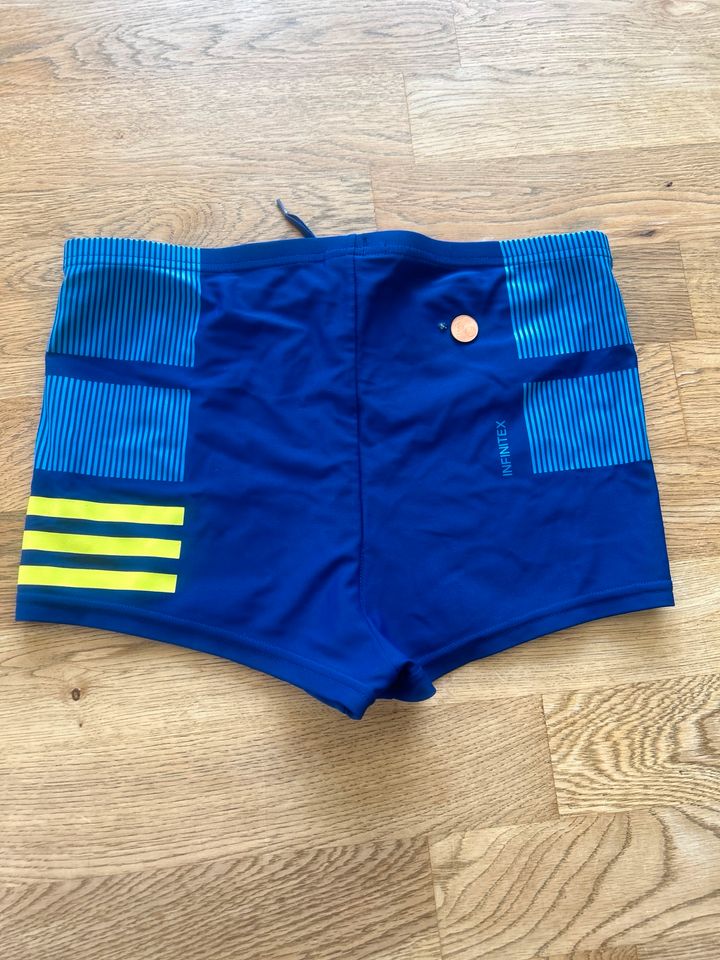 Tommy Hilfiger Badeshorts Adidas Badehose 164 Set in Bremerhaven