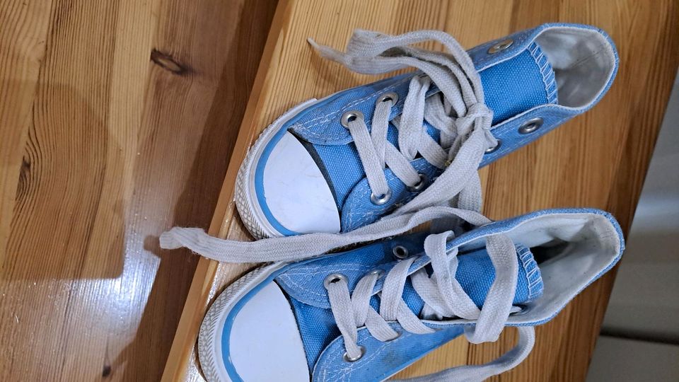 Kinder Chucks sneaker  28 hellblau in Sommerland