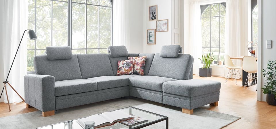 0% FINANZIERUNG Wohnlandschaft Eckcouch & Funktions Couch Sofa Federkernpolsterung Sessel Hocker Canape in Parchim