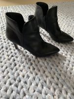 Tamari’s Stiefel mit Absatz schwarz gr 38 Hessen - Kassel Vorschau