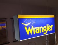 Rarität Original Wrangler Jeans Werbung beidseitige Leuchtreklame Schleswig-Holstein - Escheburg Vorschau