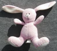 Kuscheltier, Rassel Hase pink - 17 x 23cm Nordrhein-Westfalen - Leverkusen Vorschau