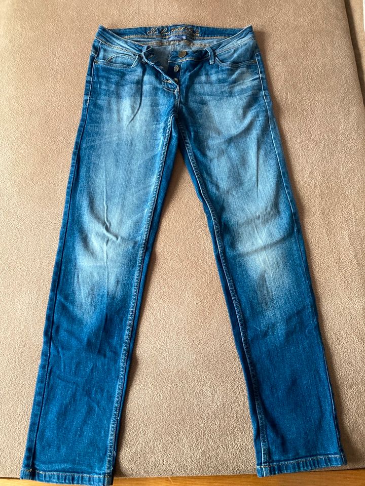 Jeans in Größe 38 in Schrozberg