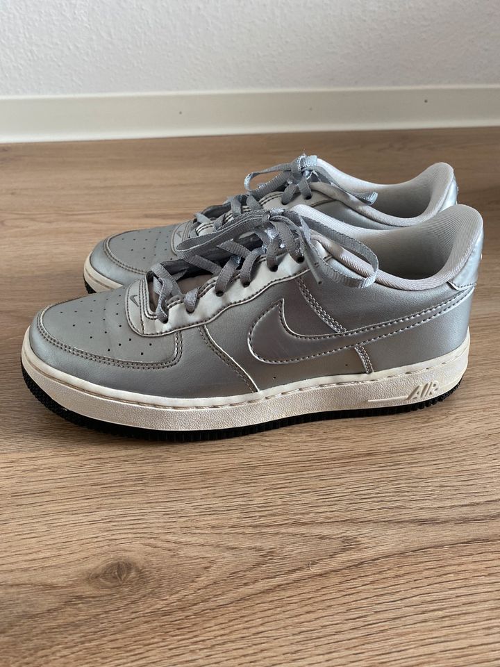 Damen Nike Schuhe, Air Force Gr. 38,5 in Bonn