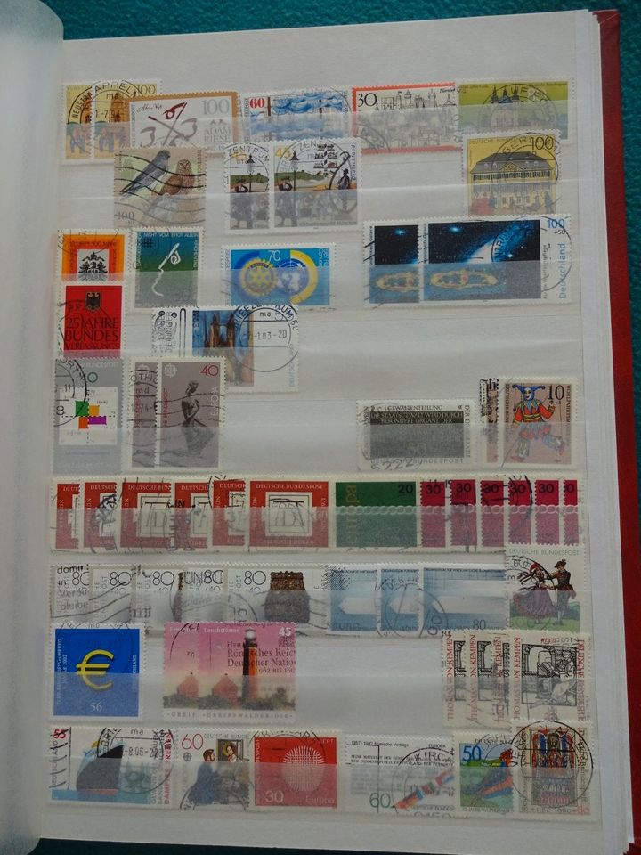 verschiedene Briefmarken Postmarken mit Album 2/2 in Aachen