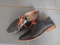 BODEN Halbschuhe Budapester Brogues Gr. 38.5 blau Saarland - Saarwellingen Vorschau