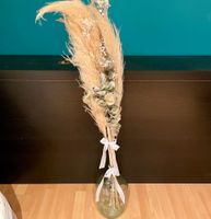 Vase Weinflasche mit Deko Blumen Pampas Eukalyptus (2x) Nordrhein-Westfalen - Brühl Vorschau