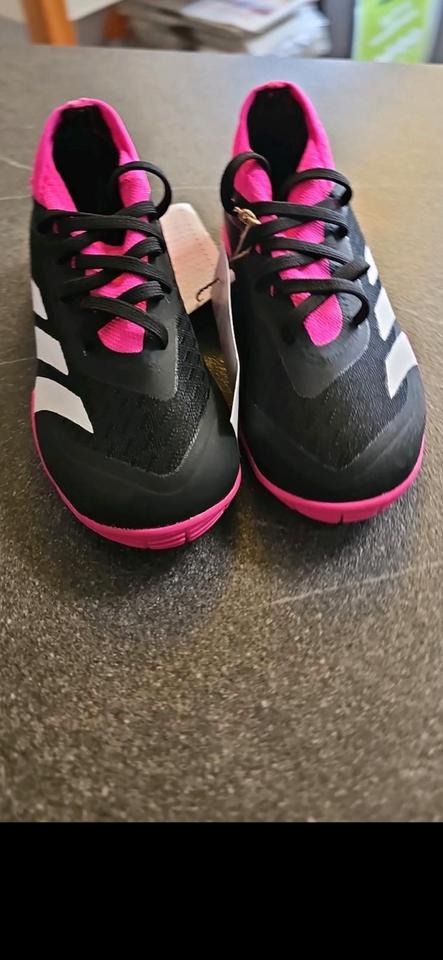 Mädchen Adidas Schuhe Sneaker Sportschuhe Gr. 30 neu OVP in Bramsche