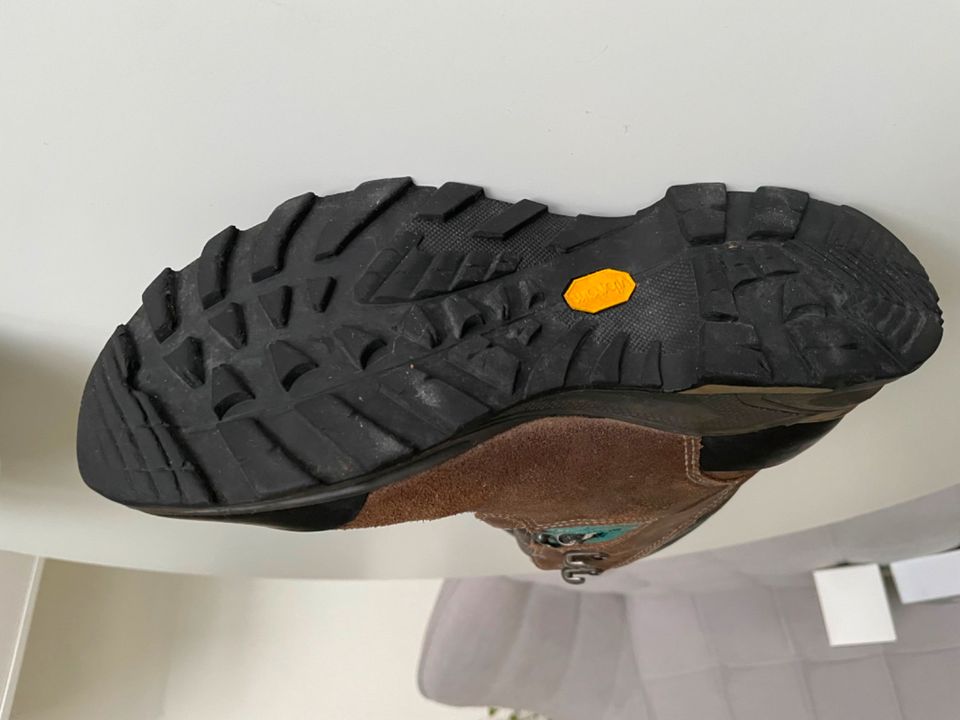 Lowa Damen Wanderschuhe Größe 39,5 in Schwäbisch Gmünd