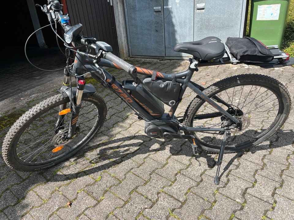 Fahrrad e Bike Motor Bosch wie neu km.805 in Stuttgart