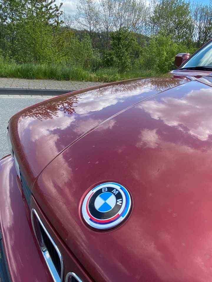 50 Jahre Logo Embleme Zeichen Vorne H Lenkrad Nabendeckel M BMW in Bonn