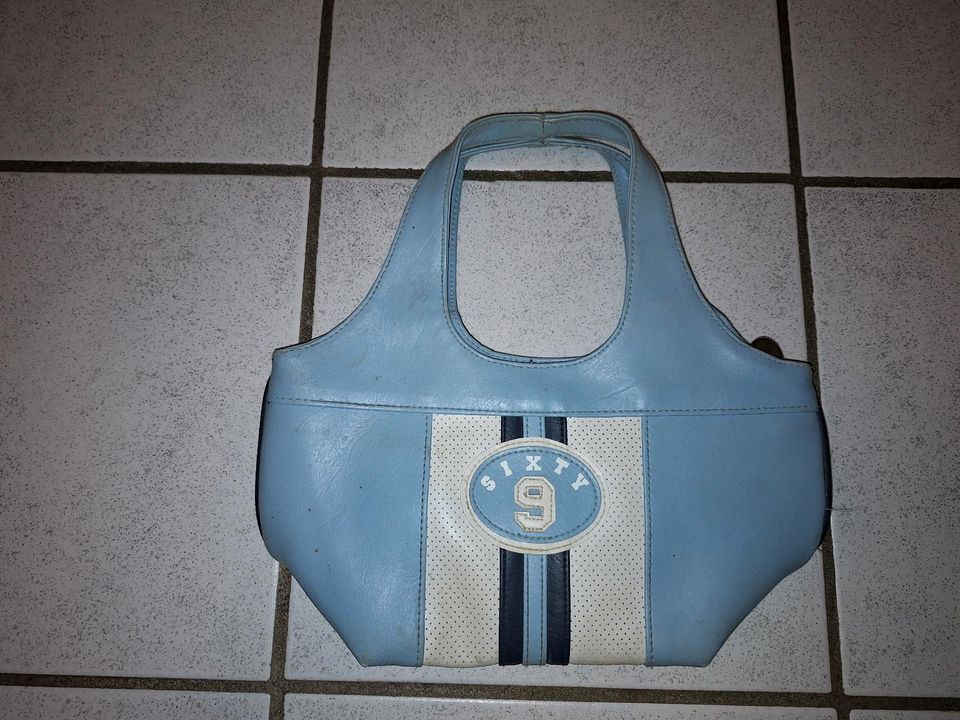 Hellblaue Handtasche "Sixty 9" / kleine Tasche in Wanna