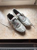 Total 90 Fußballschuhe Bayern - Regensburg Vorschau
