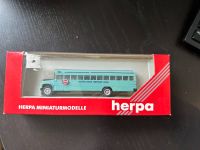 Herpa International School bus Helping Hands US Truck 1:87 Hamburg-Nord - Hamburg Fuhlsbüttel Vorschau