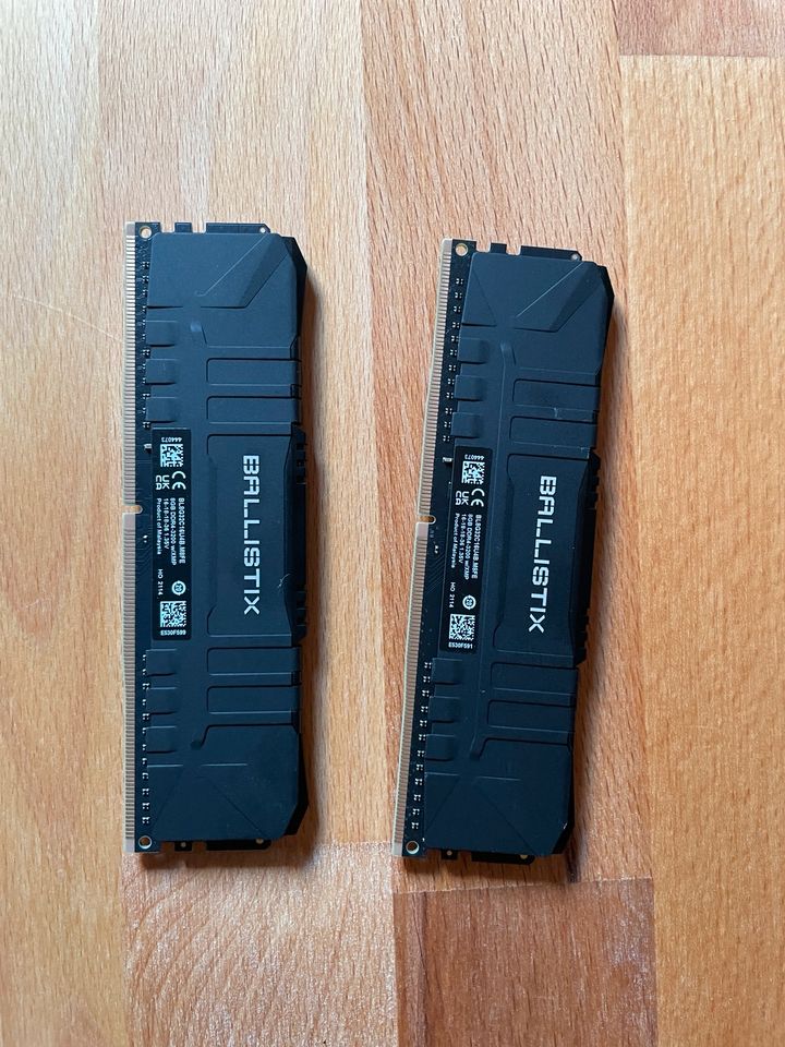 Crucial Ballistix RAM 2x 8GB DDR4-3200MHz in Kerpen