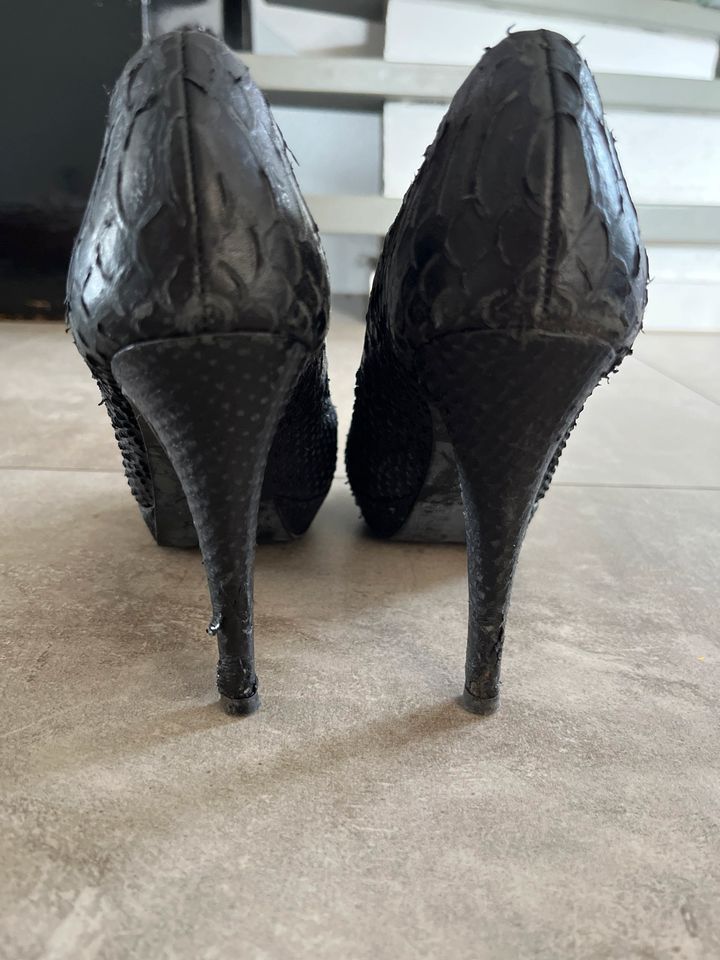 Zara Pumps schwarz 37 in Schöngeising