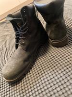 Timberland 6-Inch Boots – Schwarz – Größe 46 Berlin - Reinickendorf Vorschau