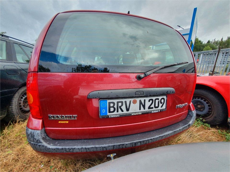 Renault Megan 1 KA Kofferraumdeckel Heckklappe Rot Bj.99 Kombi in Bremervörde