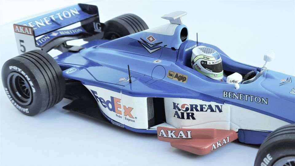Formel 1 Hot Wheels Benetton 1998 in 1:18 G. Fisichella in Buchholz in der Nordheide