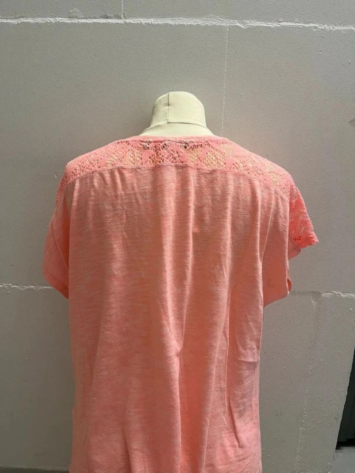 Neon rosa/weiß meliertes T-Shirt mit spitze - Größe: M - H&M in Hamburg