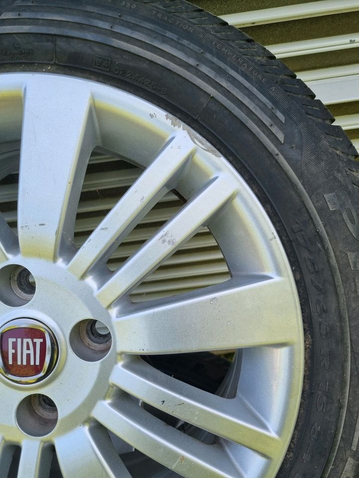 Fiat Punto Alu Felgen 15" 51799779 175/65/15 in Passau