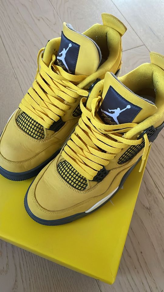 Jordan 4 Lightning in Bad Nauheim