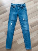 TOMMY HILFIGER Hose Jeanshose Jeans Röhrenjeans Gr. S (26/32) Nürnberg (Mittelfr) - Südstadt Vorschau