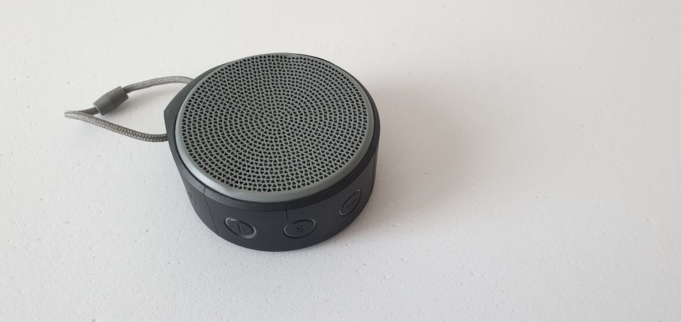 Logitech X100 Bluetooth Akku Lautsprecher Freisprecheinrichtung in Böblingen