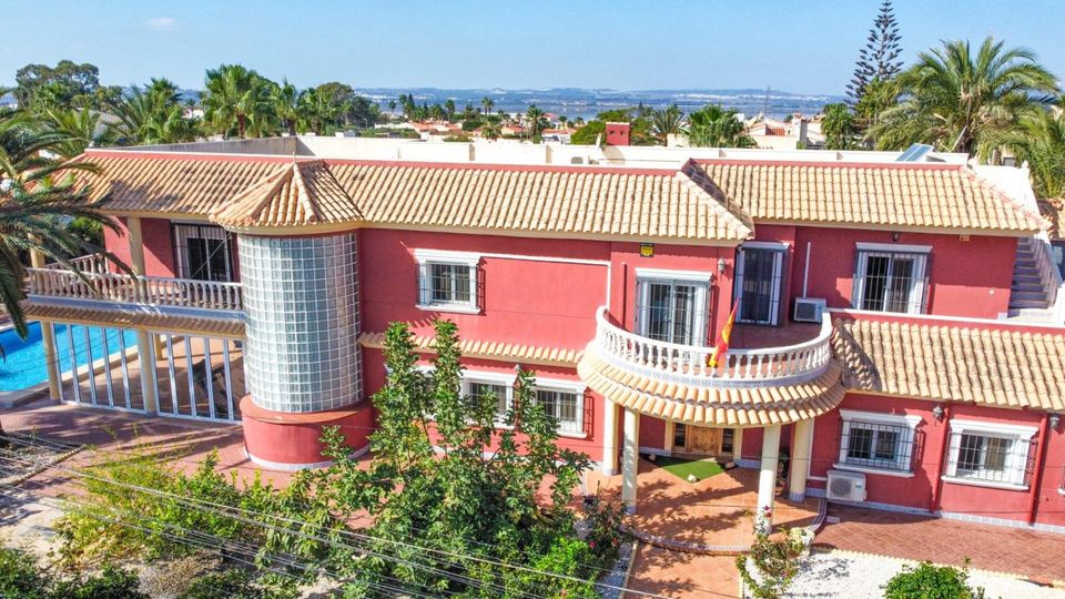 Einzigartige Villa in Torreta Florida: 6 Schlafzimmer, Privatpool☀️ Torrevieja - Alicante - Spanien in Leopoldshöhe