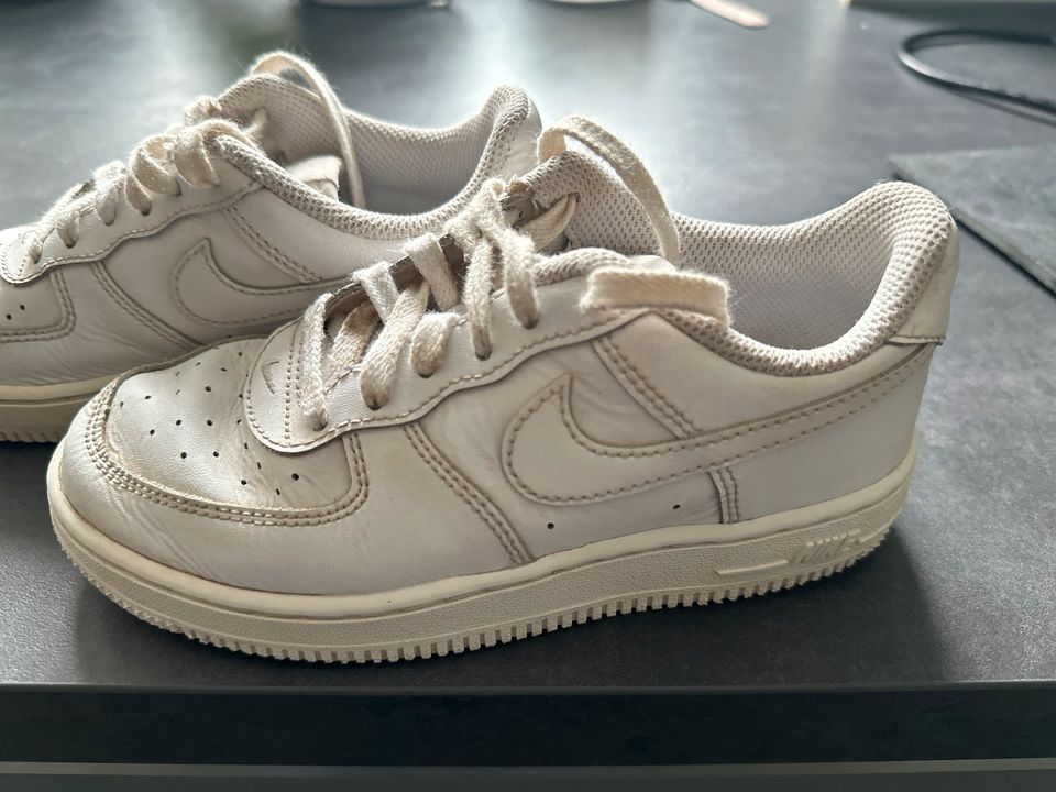 Nike Air force 1 Gr. 31,5 in Schenklengsfeld