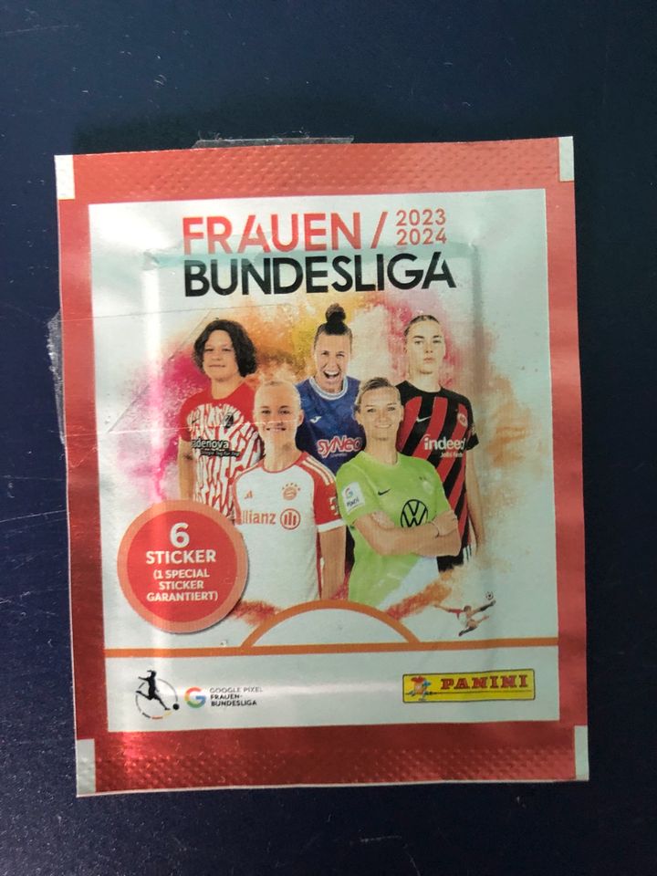 Frauen Fußball Bundesliga 23/24 Booster Pack Sealed OVP in Raesfeld