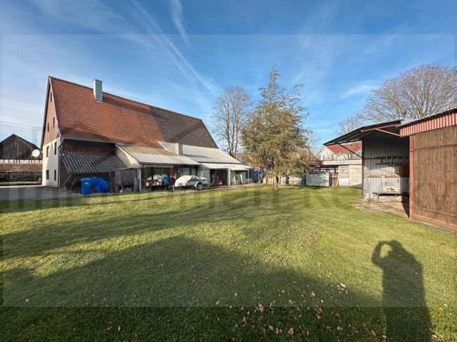 Bauernhaus mit Ausbaupotential in Ortsrandlage in Sauldorf