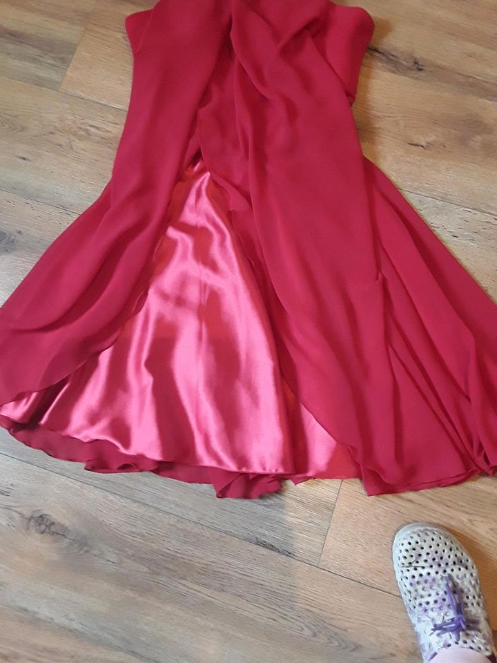 Rotes Abendkleid in Roth b Hamm