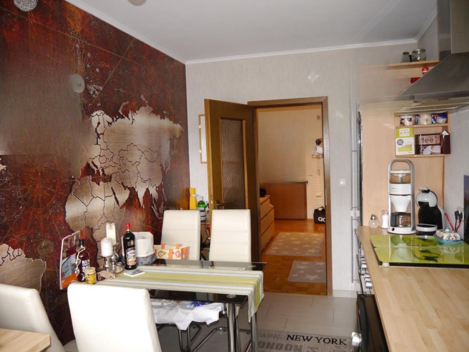 Gemütliche 3 Zimmer Wohnung mit Balkon und PKW Tiefgaragen-Stellp in Bochum