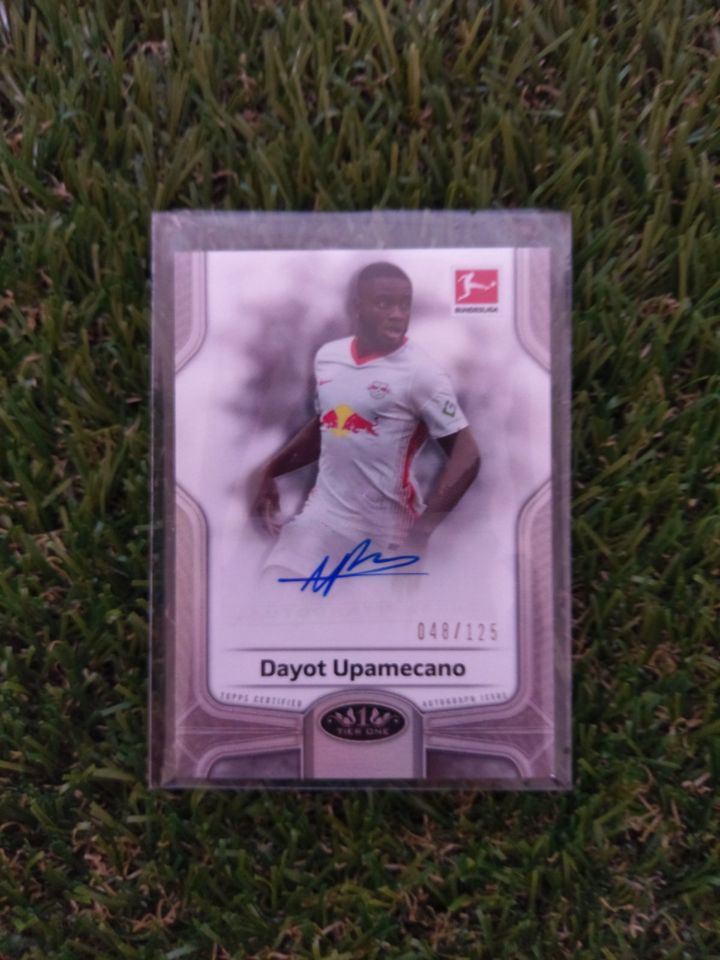 Dayot Upamecano Auto /125 Topps Tier One Bundesliga 2020-21 Messi in Würzburg