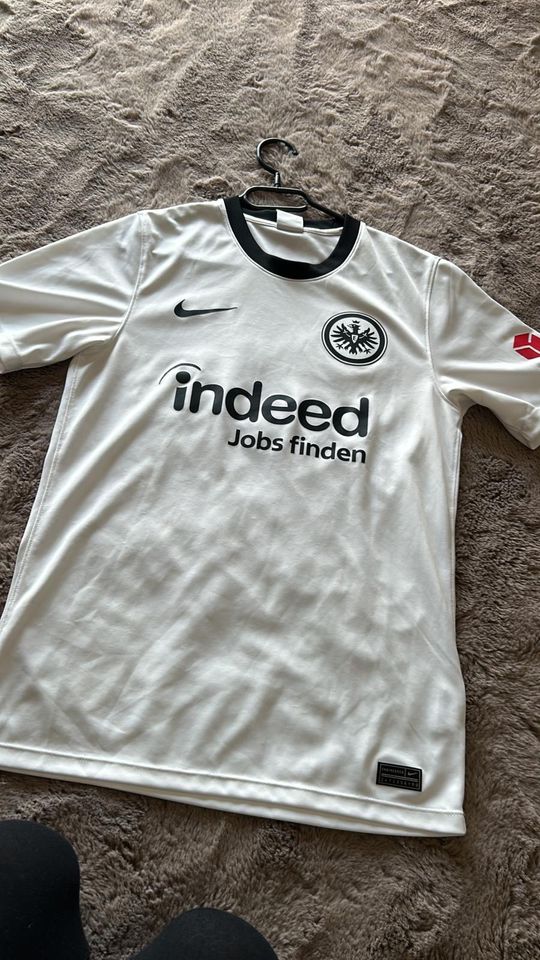 Eintracht Frankfurt Trikot mit Unterschriften in Kriftel