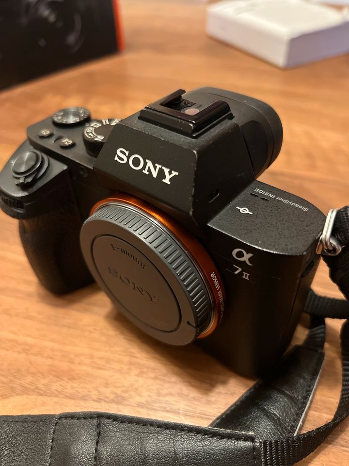 Sony Alpha A7ii spiegellose Kamera (Gehäuse) mit viel Zubehör in Görlitz
